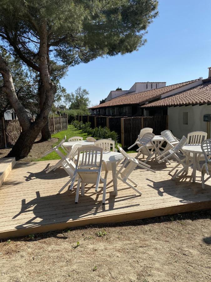 Hotel Du Pont Blanc Сен Мари де ла Мер Екстериор снимка