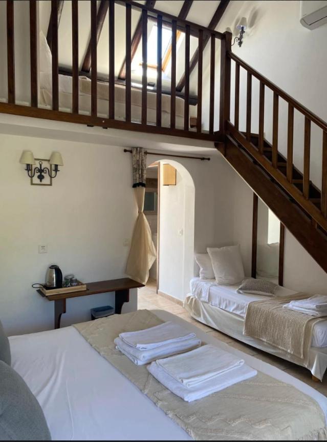 Hotel Du Pont Blanc Сен Мари де ла Мер Екстериор снимка